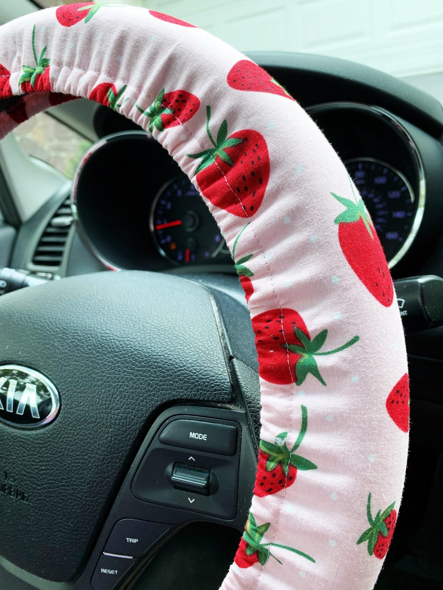 Light Pink Dot Strawberry Steering Wheel Cover