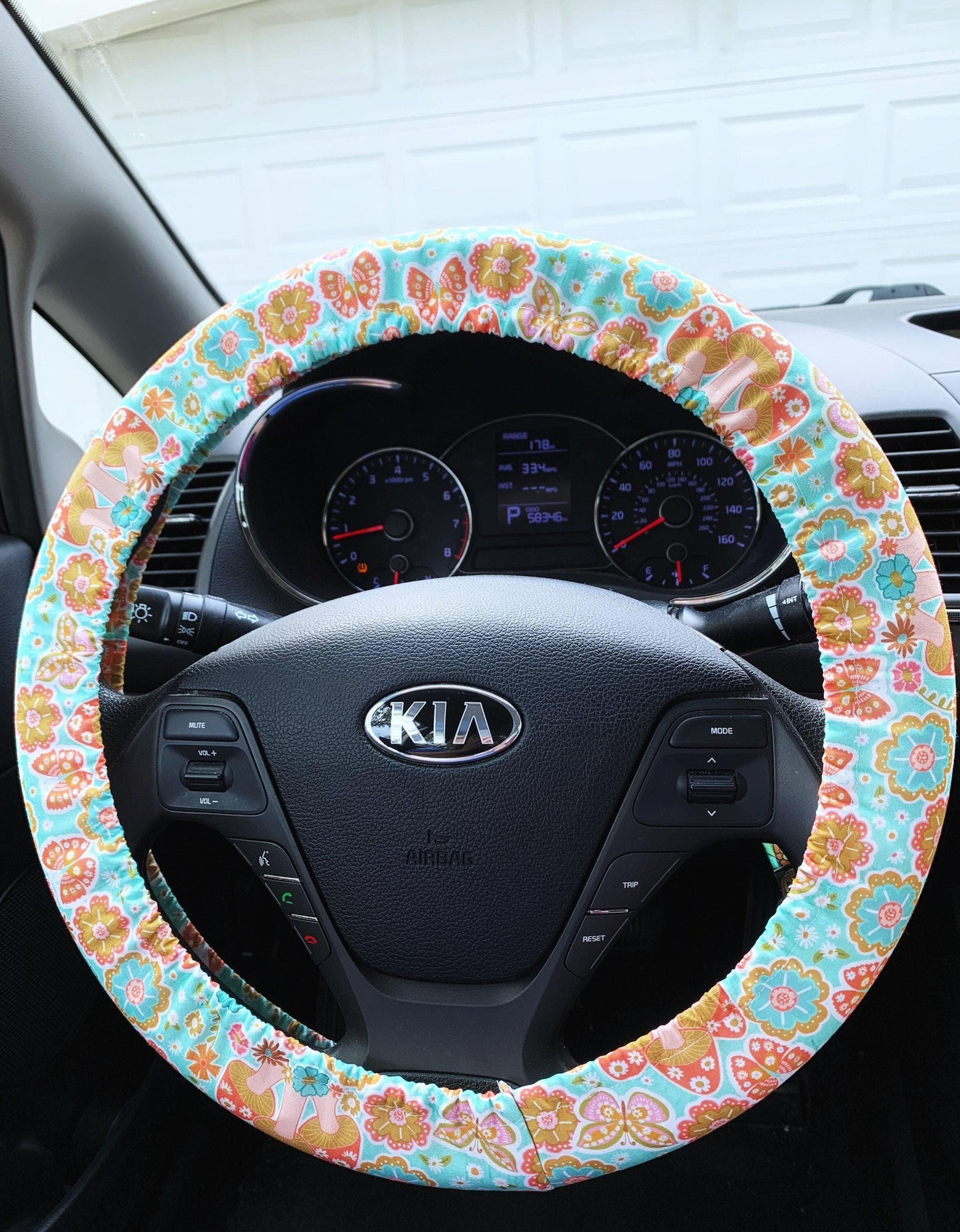 Retro Mushroom Flower Steering Wheel Cover