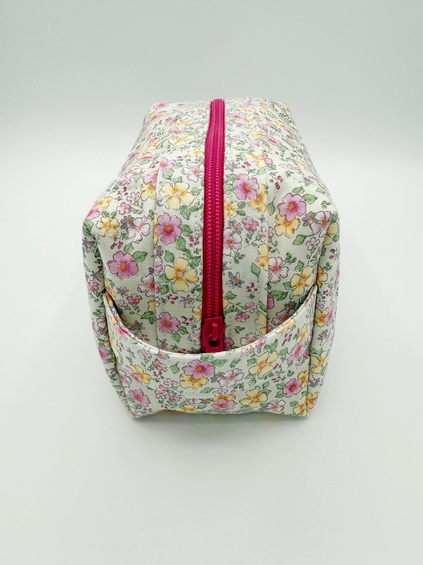 Vintage Style Floral Quilted Boxy Bag, Medium Size Makeup Case
