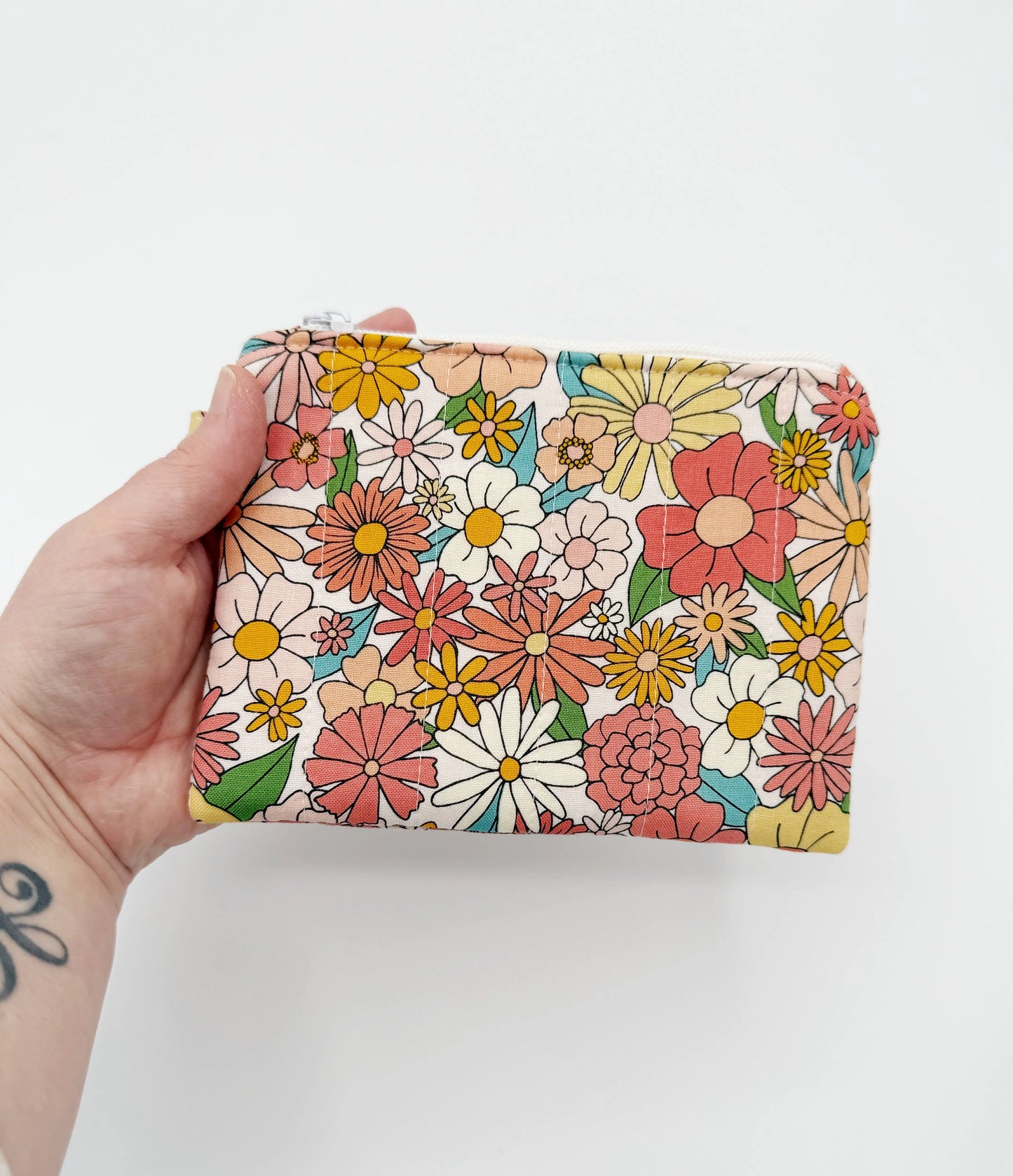 Flower Power Coin Purse, Retro Floral Wristlet Coin Pouch Moonshadow Caravan