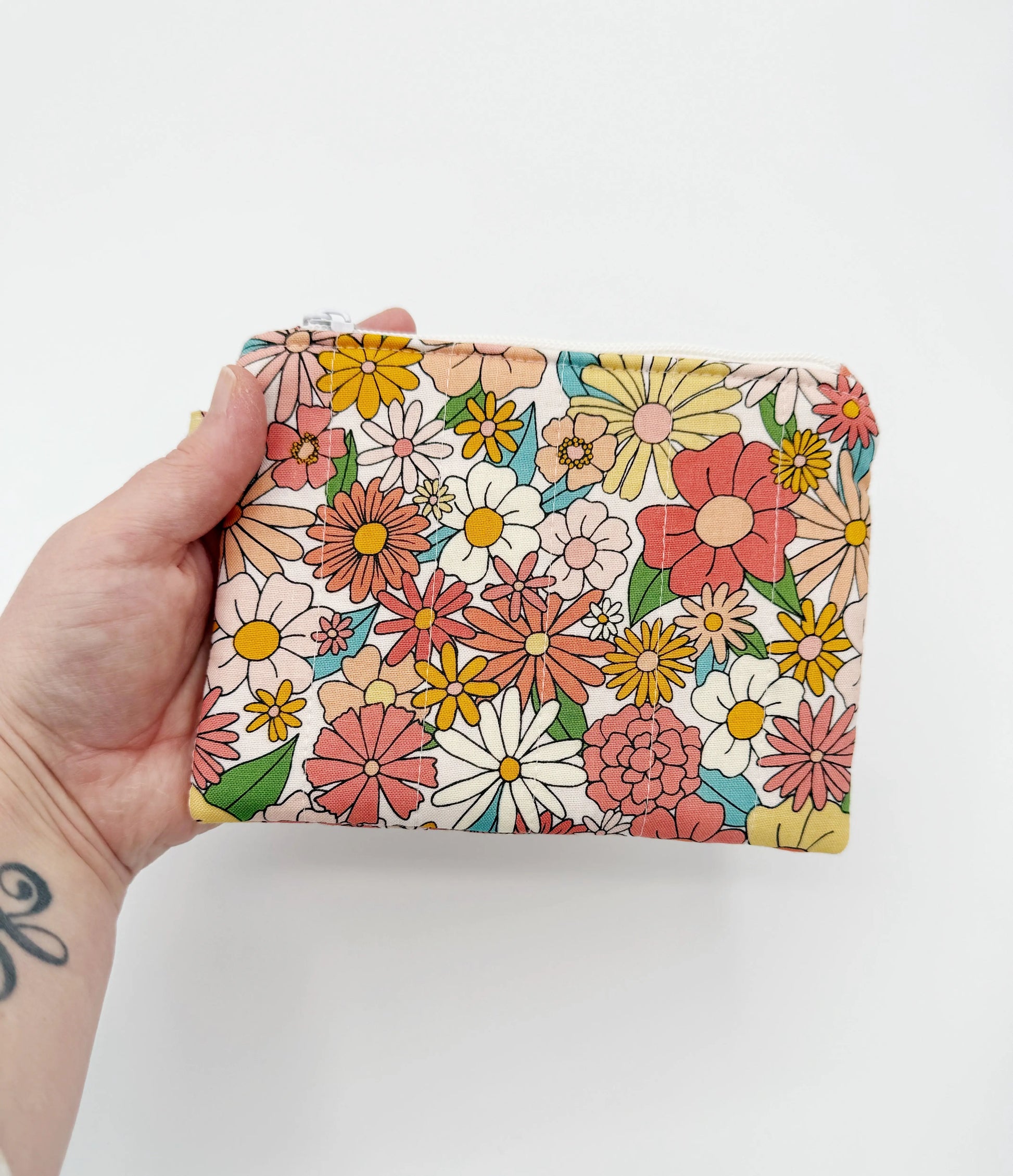 Flower Power Coin Purse, Retro Floral Wristlet Coin Pouch Moonshadow Caravan
