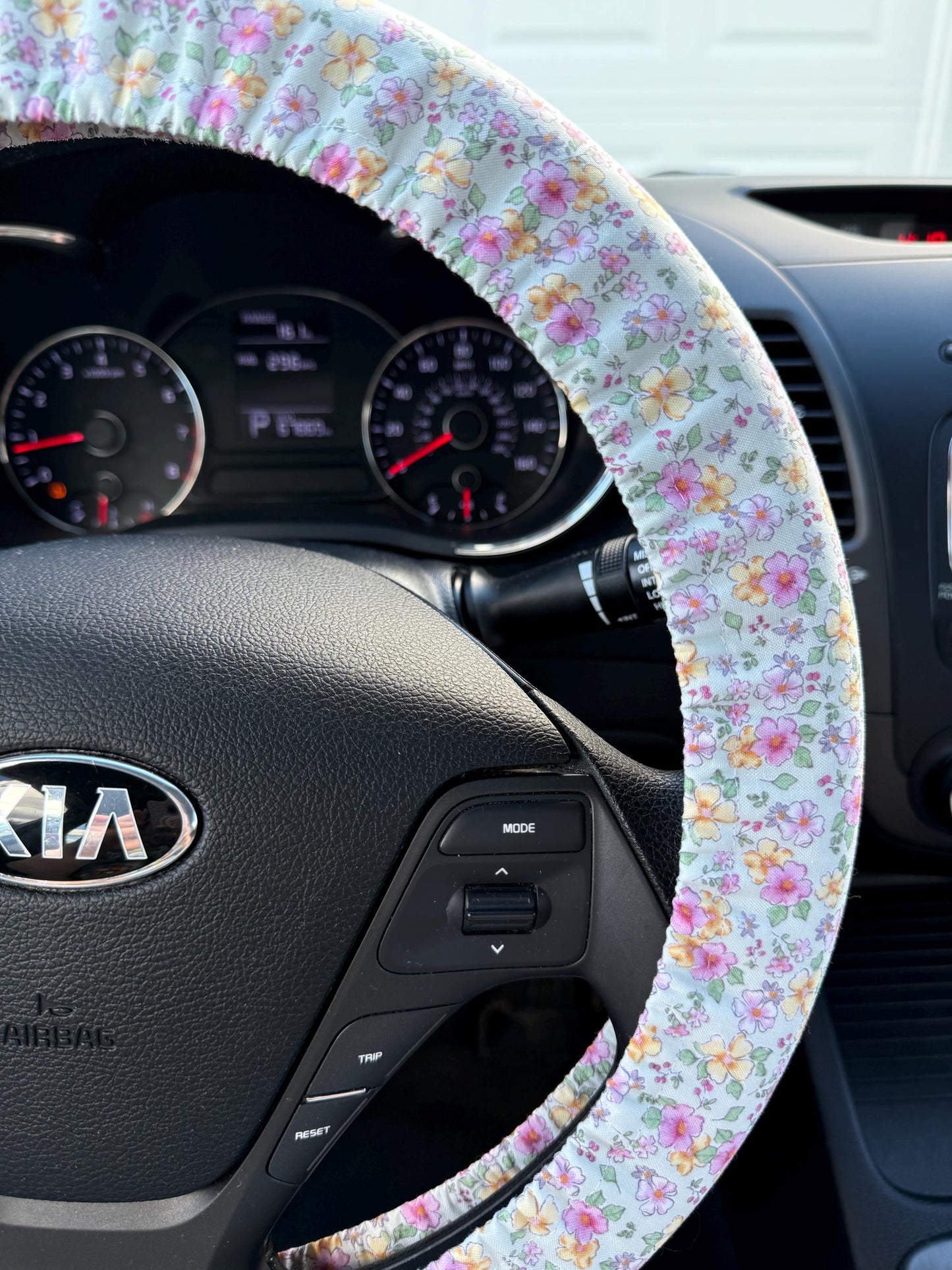 Vintage Calico Floral Steering Wheel Cover