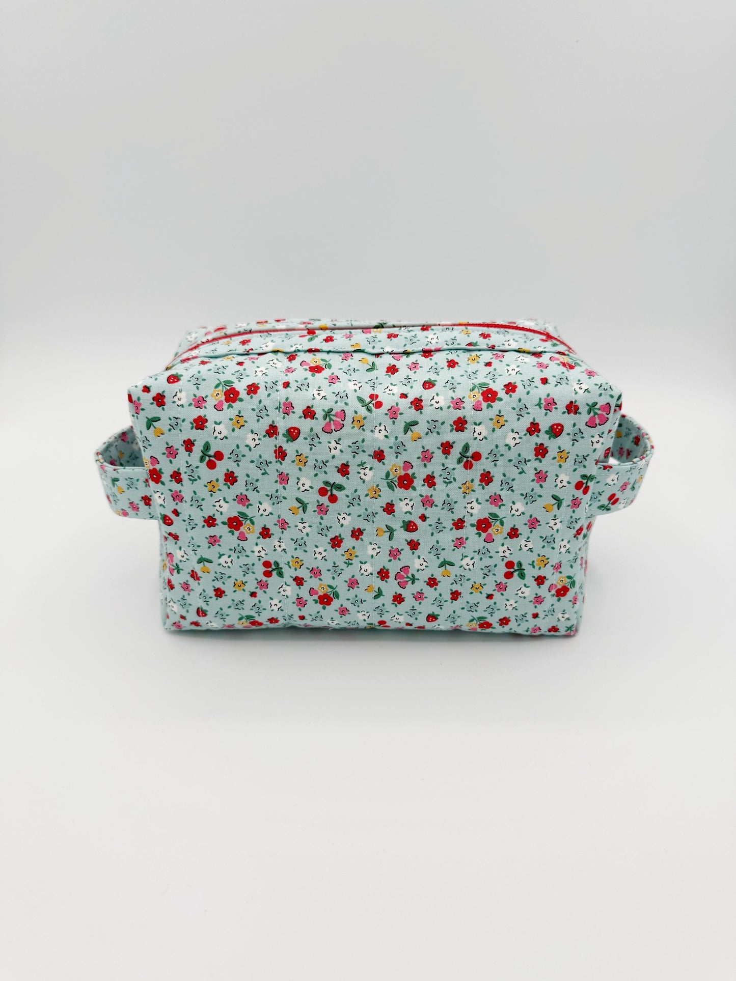Medium Bitty Blossoms Quilted Boxy Bag, Handmade Makeup Case