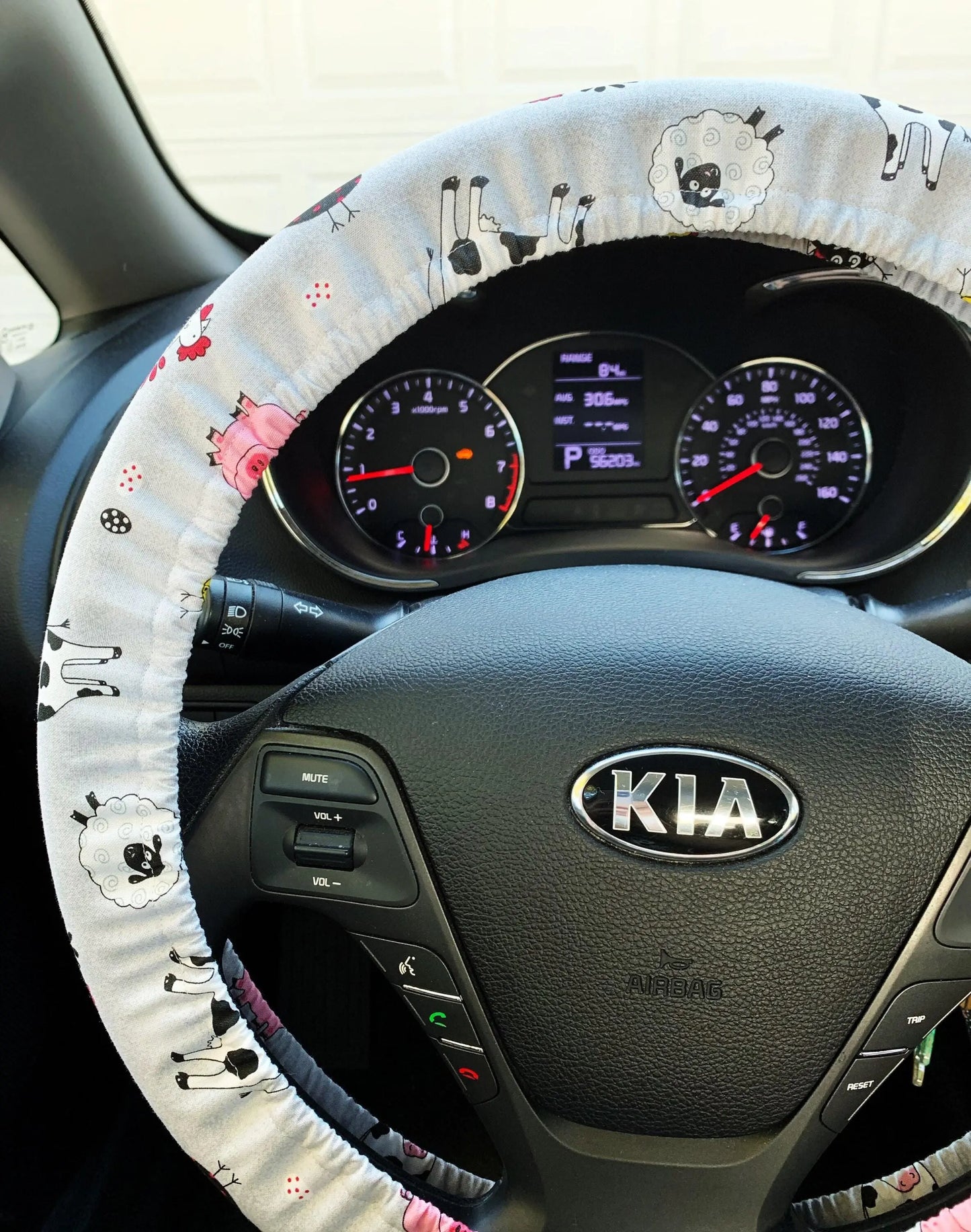 Farm Animal Steering Wheel Cover Moonshadow Caravan