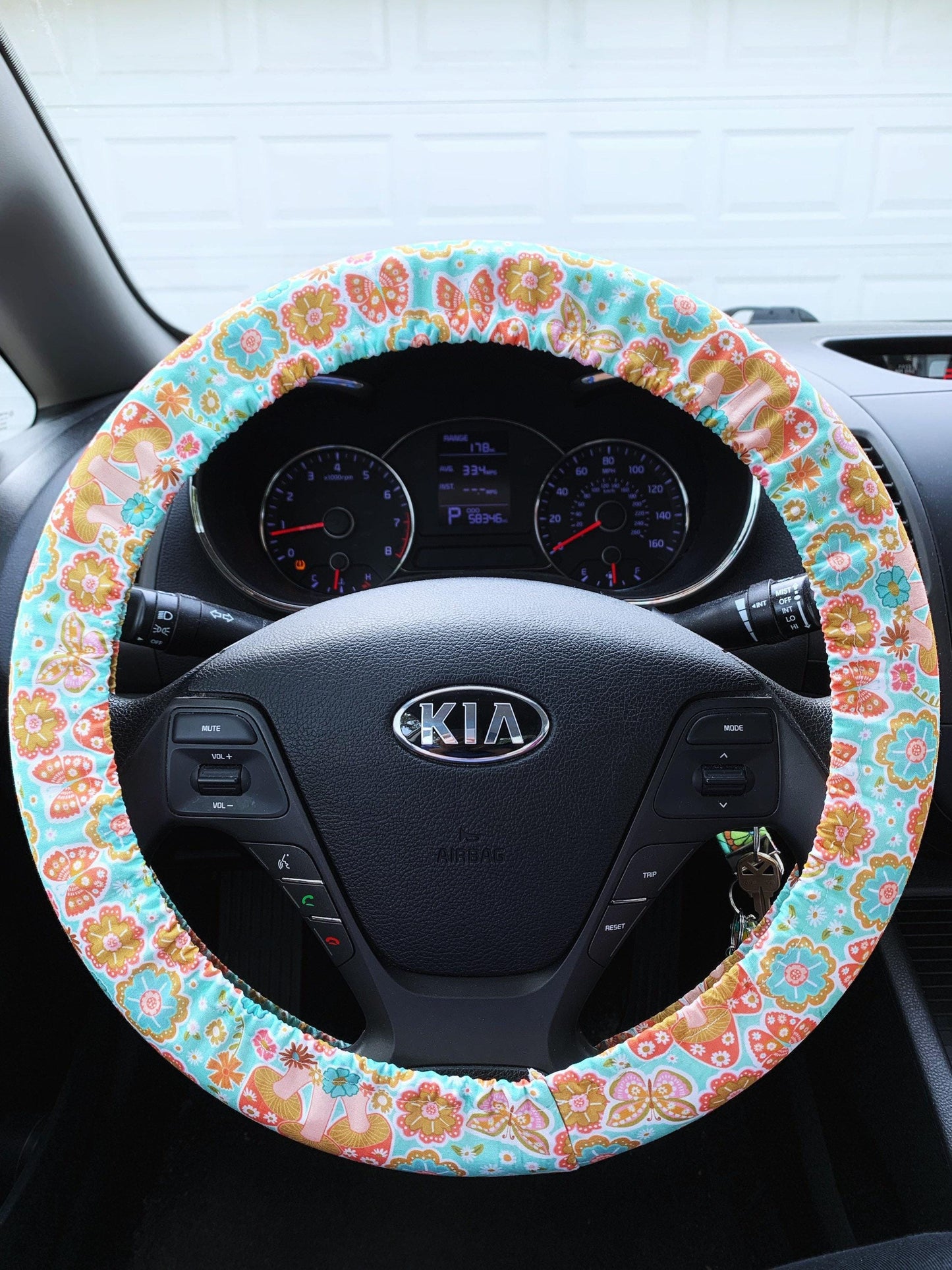 Retro Mushroom Flower Steering Wheel Cover