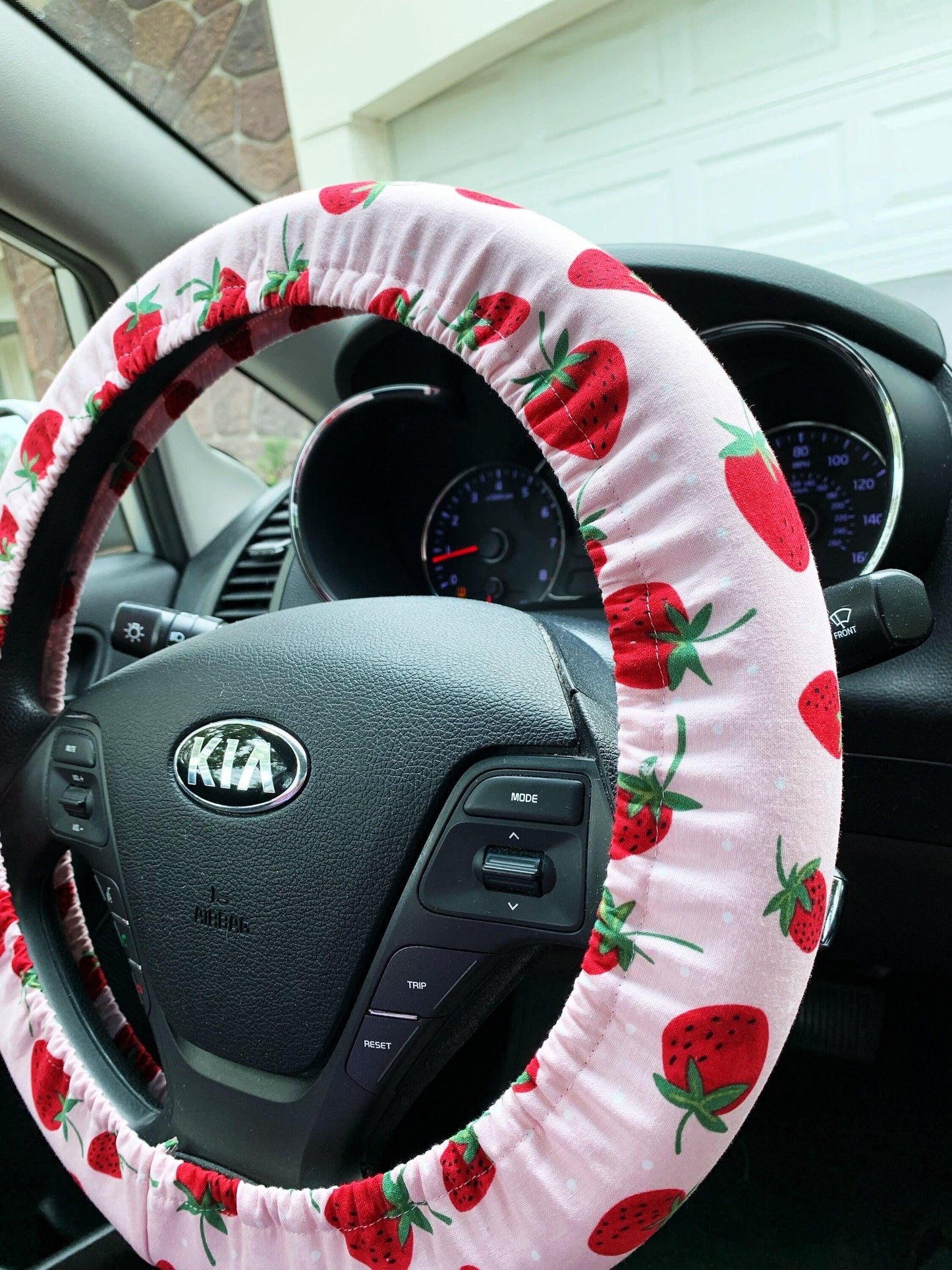 Light Pink Dot Strawberry Steering Wheel Cover